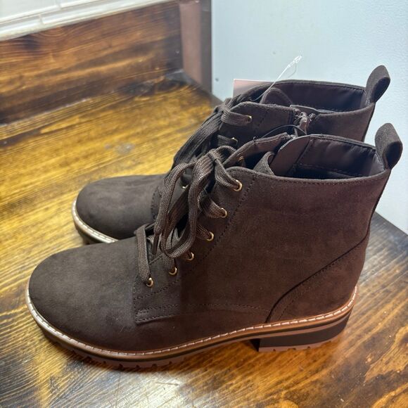 Kenzie Brown Lace Up Boots Size 7 - Picture 2 of 7